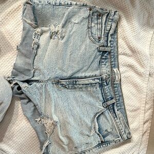 Abercrombie The Mom Short -High Rise